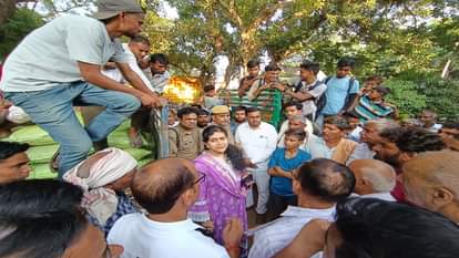 Black marketing of DAP: Divisional Commissioner raided two cooperative societies Secretary suspended
