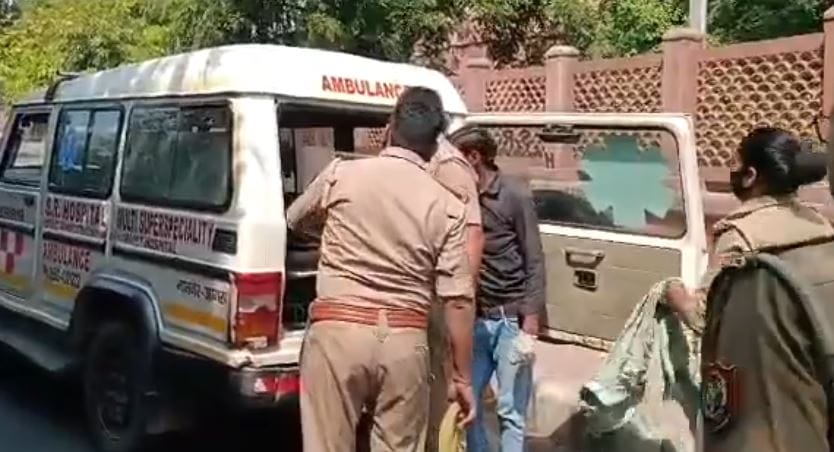 Dead body of young man and girl found in Ramlila Maidan water bottle in hand