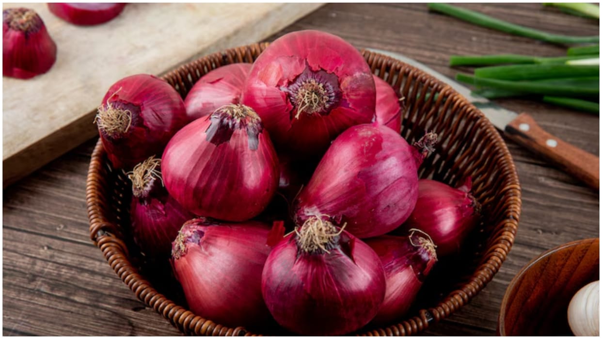 Indian Bank suffers Rs 26 crore loss due to onions going to Bangladesh