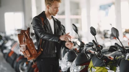 passenger vehicle sales two wheeler sales september 2024 SIAM auto sales data