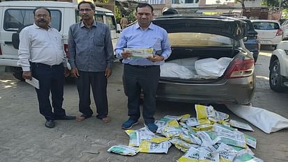 Caught with car while selling fake mustard seeds