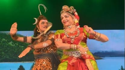 सांसद हेमामालिनी