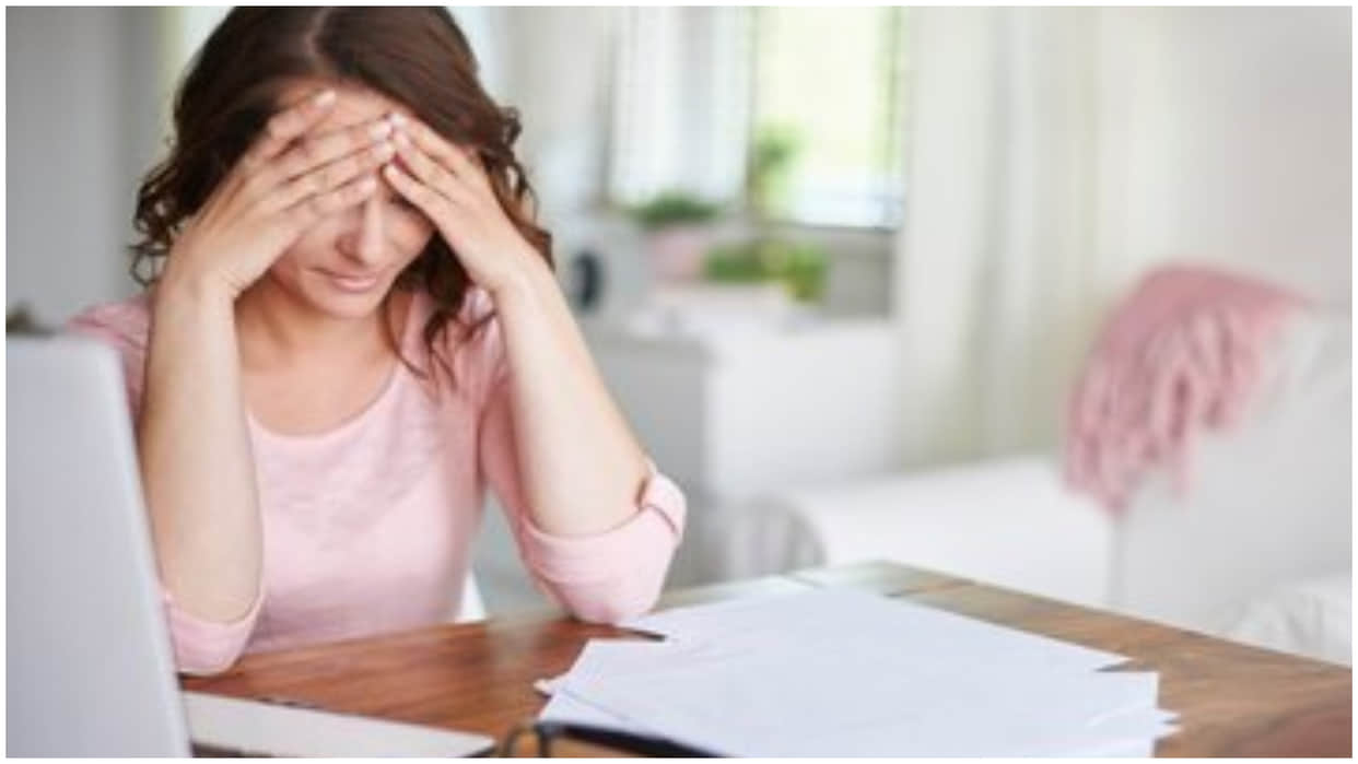 why i am always sad and depressed know its causes and risk factors in hindi