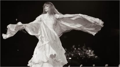 Taylor Swift became richest female musician in the world surpassing Rihanna know her Total net worth