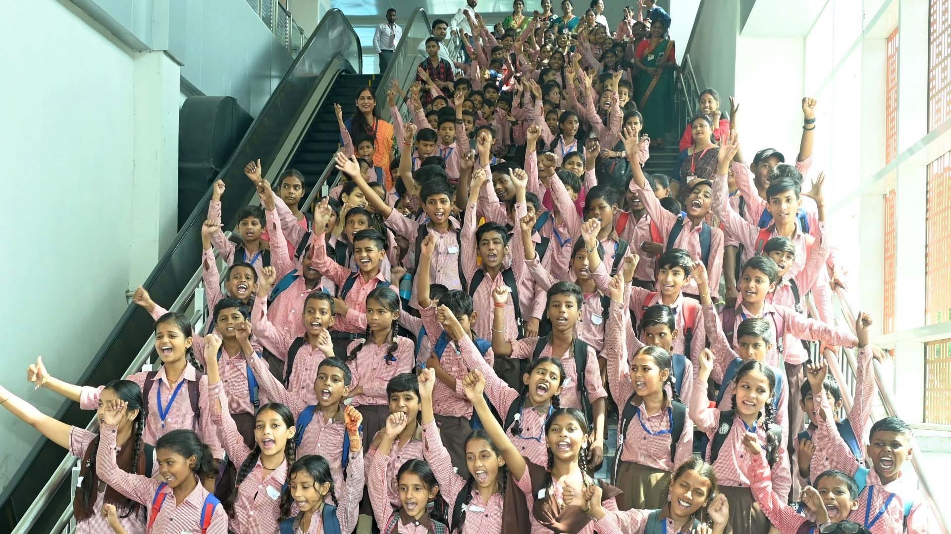 Amar Ujala Event: One thousand children from 15 government schools took a trip by metro