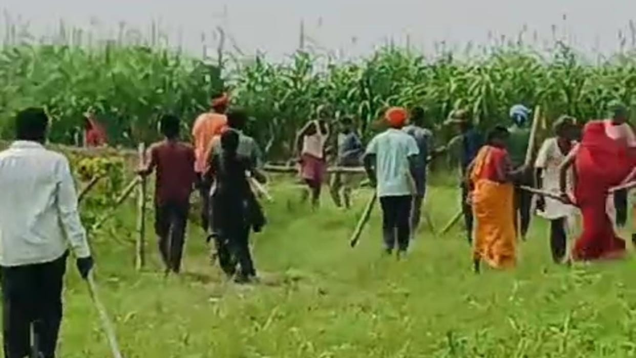 Bihar News: Bloody clash over land dispute in Begusarai, 10 people from both sides seriously injured