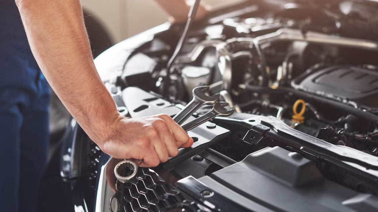 New Car First Service: Why 500 KM is the Critical Milestone for Your Vehicle in hindi