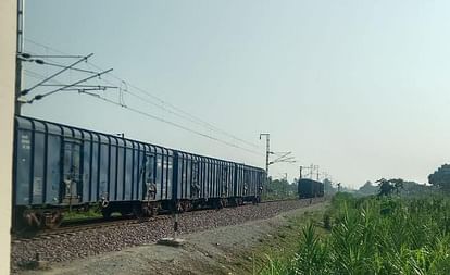 Gonda: Goods train got divided into two parts while moving, a major accident was avoided, there was chaos in t