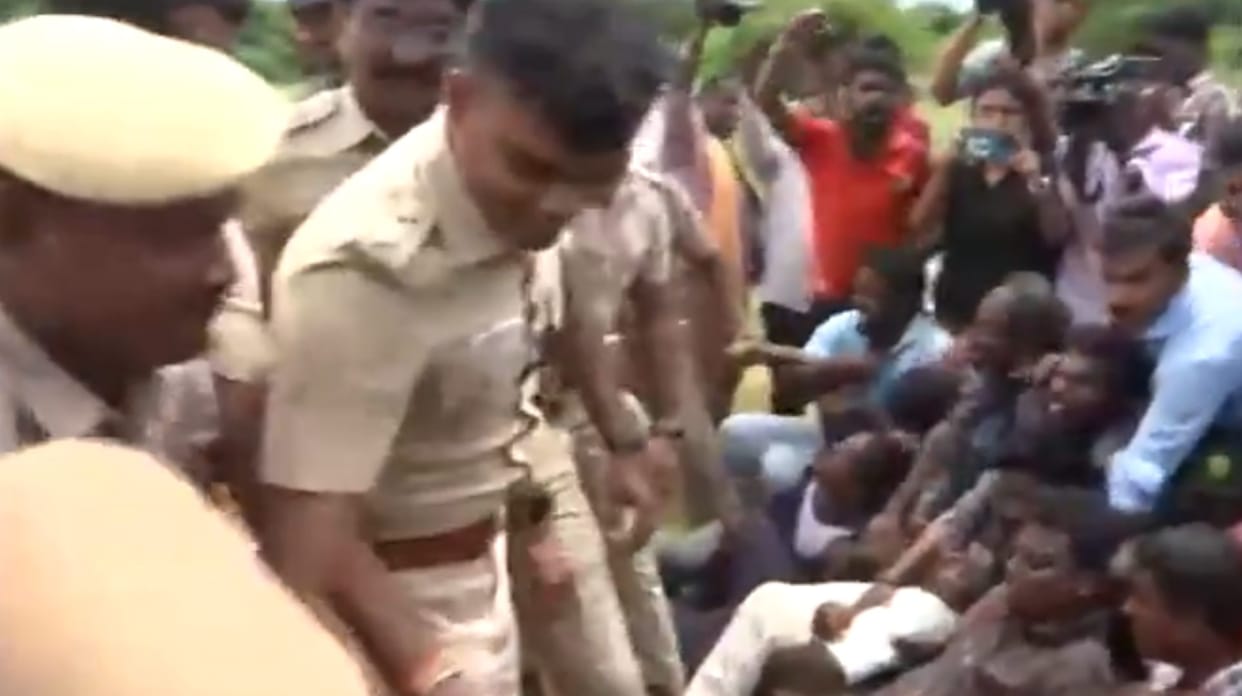 A clash breaks out between the police and Samsung workers as their protest demanding higher wages news updates