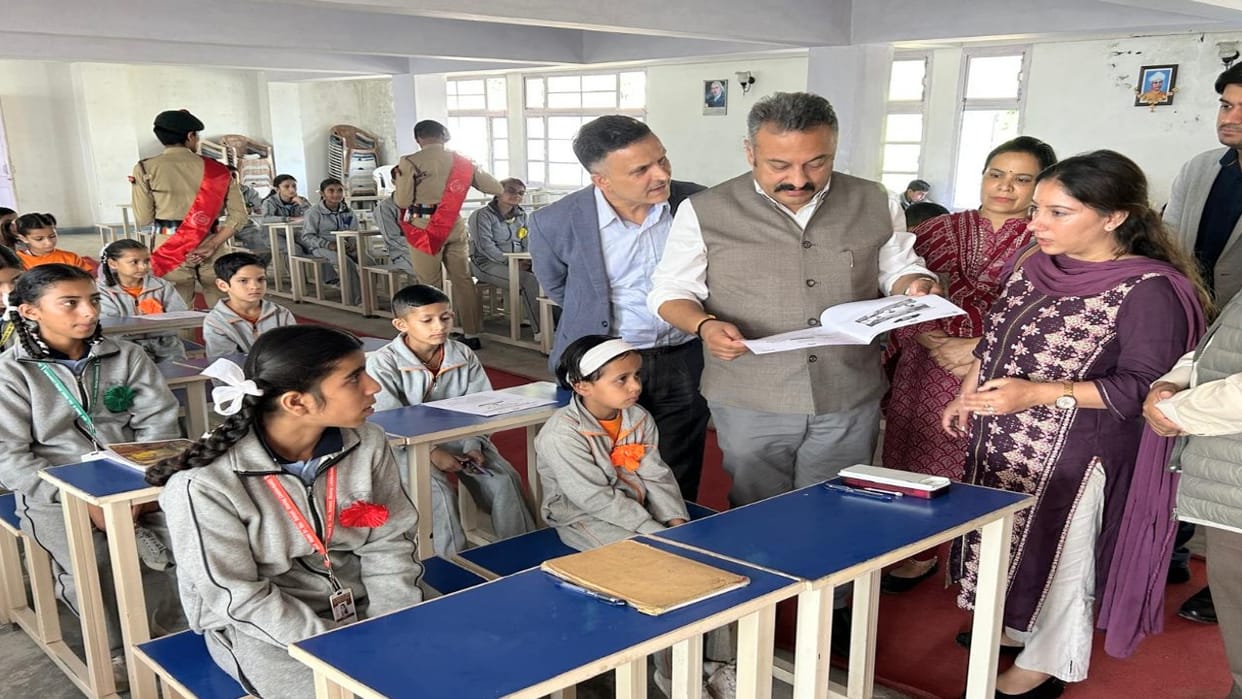 Education Minister Rohit Thakur himself took charge of the preparations for the parakh survey and reached Khal