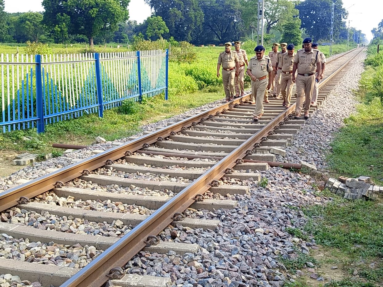 Moradabad: Body youth from Varanasi found near railway gate, firm worker dies after being hit by pickup