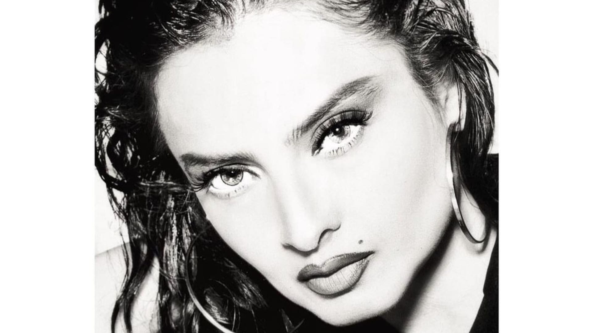 Rekha celebrates her 70th Birthday on 10 October 2024 know her career and life more