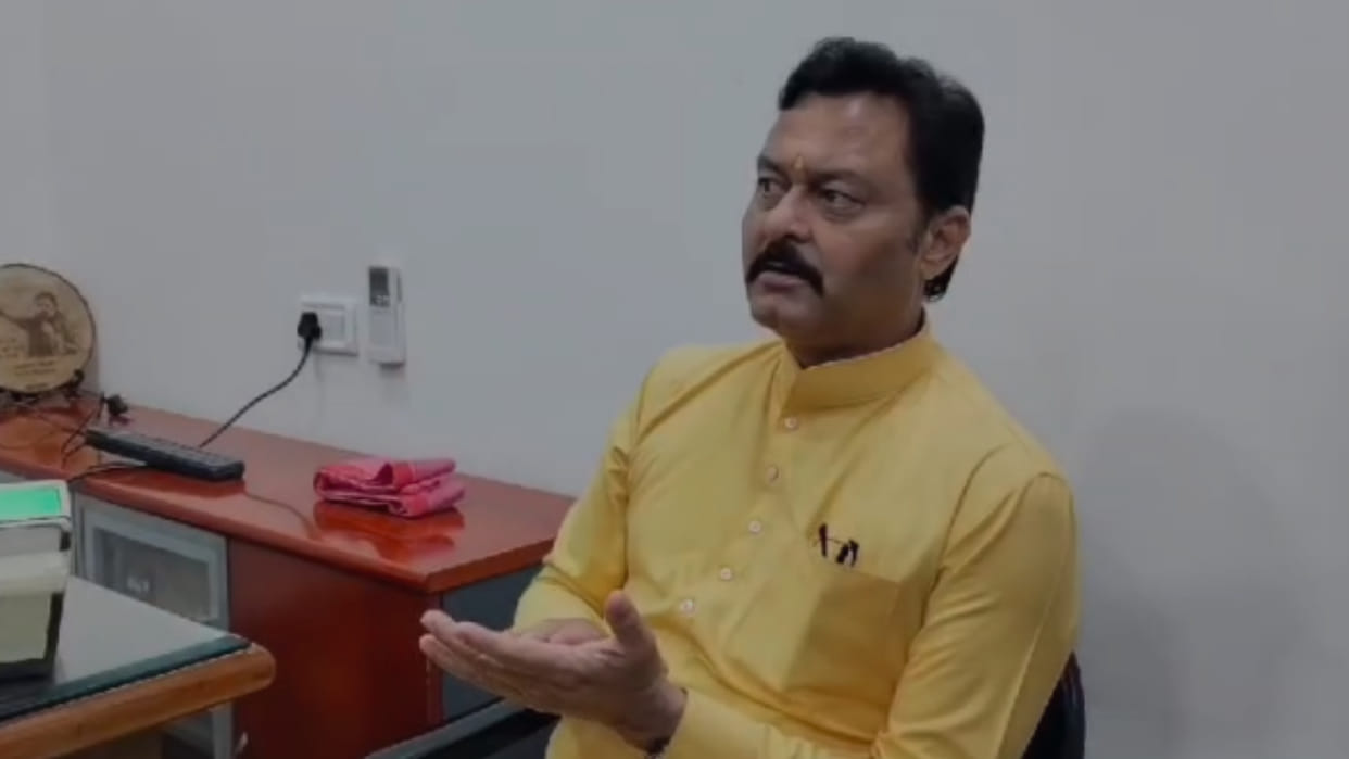Katni: MLA Sanjay Pathak's Aadhaar card tampered, police said they will arrest the accused soon.