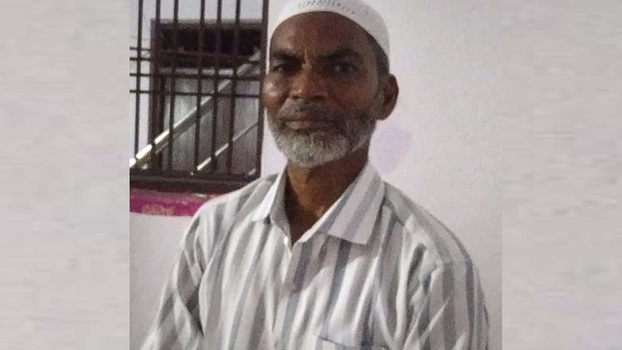 Unnao: Farmer riding a bicycle dies after being hit by a car