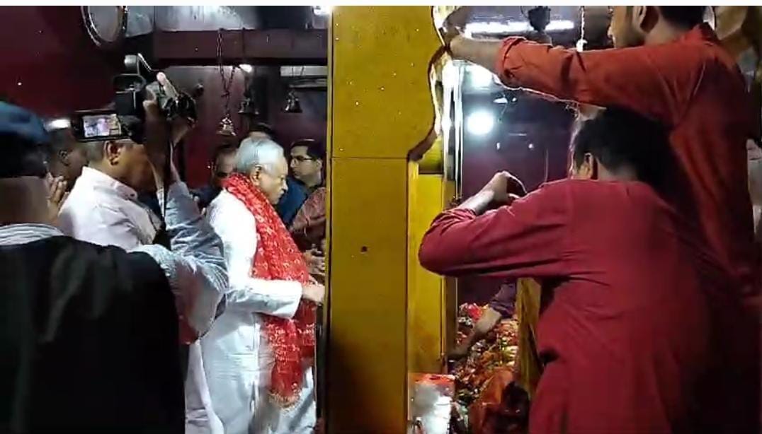 Sharadiya Navratri: On the day of Mahashtami, CM Nitish Kumar reached Mata Shitala temple, Bihar News