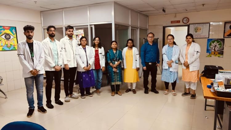 सीजी- RG Kar Case: भूख हड़ताल पर बैठे डॉक्टरों के समर्थन में उतरे मेकाज के डॉक्टर, ब्लैक रिबन बांधकर जताया विरोध – INA