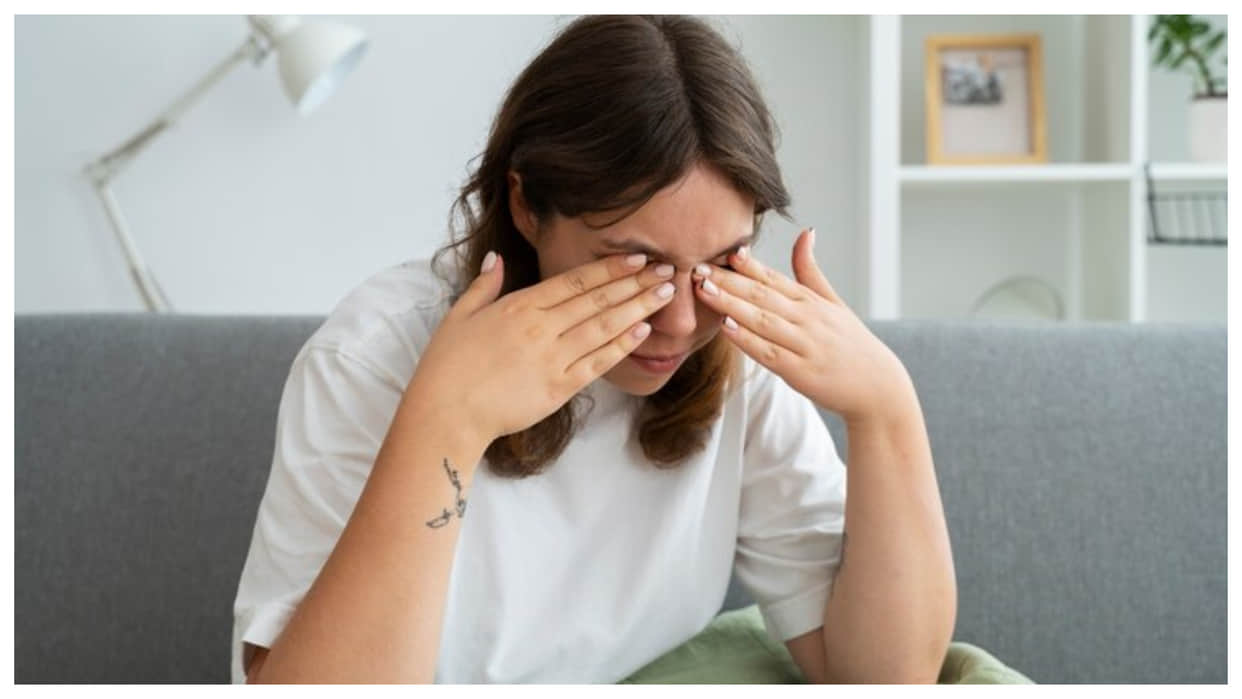 delhi air pollution health risk how to get rid of eye irritation and redness