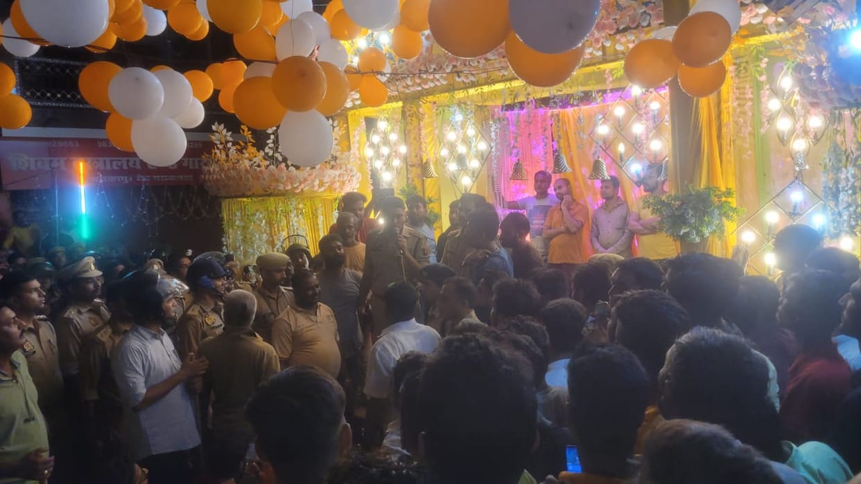 Ruckus over fireworks in Durga Puja festival, one party burst firecrackers and the other party expressed objec