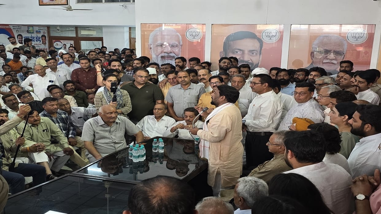 Politicians busy brainstorming on the reasons for defeat in Haryana, HALOPA supremo Kanda alleges rigging