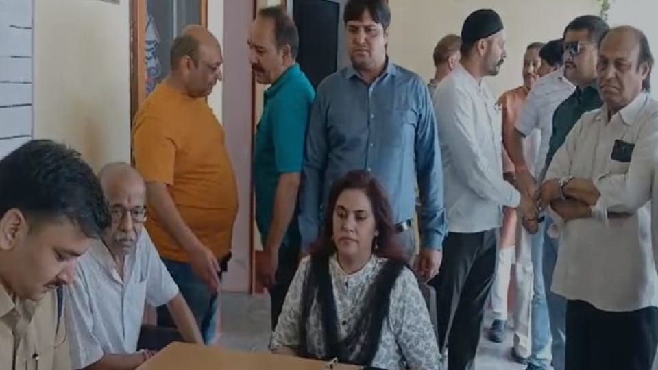 argument between the committee and the principal in GB Pant College kashipur