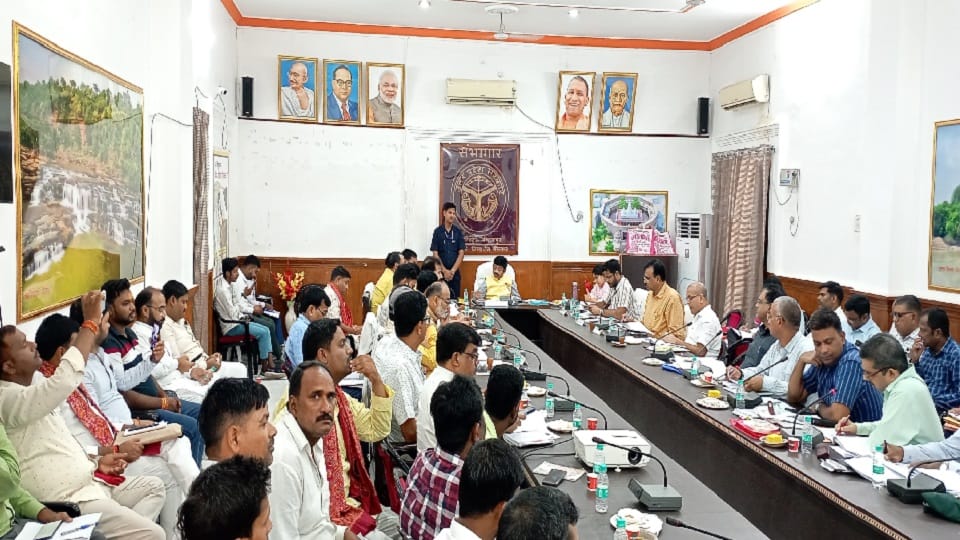 Minister Nand Gopal Nandi held a meeting, showed harsh attitude, said officers will be punished for irregulari