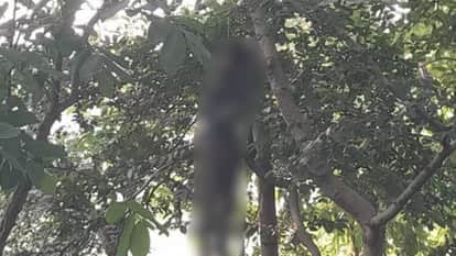 Sidhi body of an unknown person was found hanging from tree behind Jhadwa Devi Maharani Temple