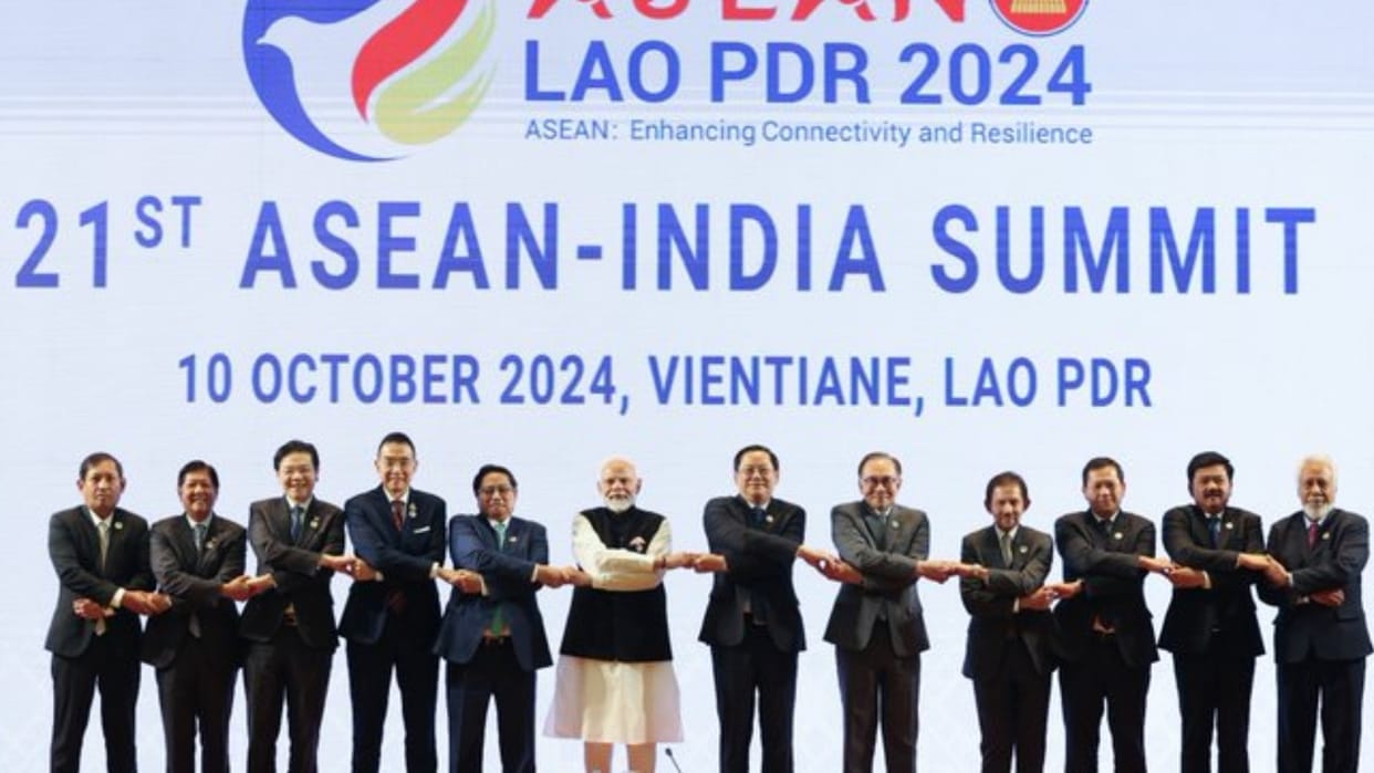 pm modi in asean summit second day meet with leaders bilateral talks