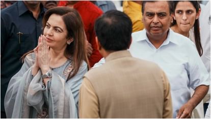 Crowd gathered to see Ratan Tata for the last time, from Home Minister to Ambani came to bid him last farewell