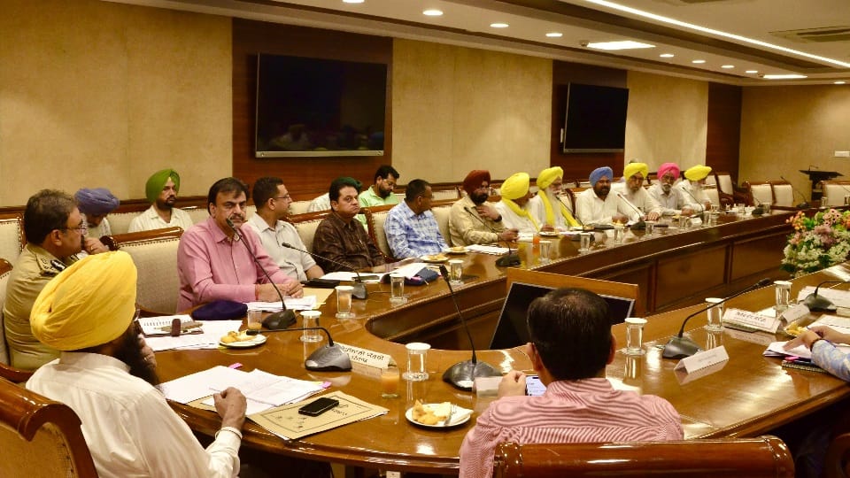 Farmers' blunt demand: implement agriculture policy within three months