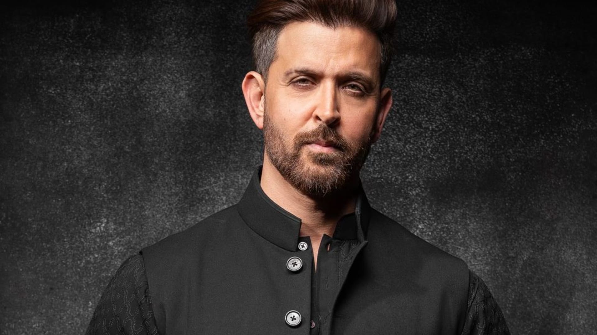 bollywood actor Hrithik Roshan upcoming movies war 2 krrish 4 and more
