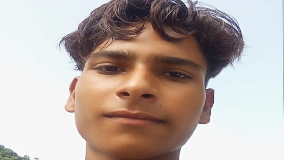 Meerut: Brother and two sisters died... When the funeral processions came together, the heart shuddered