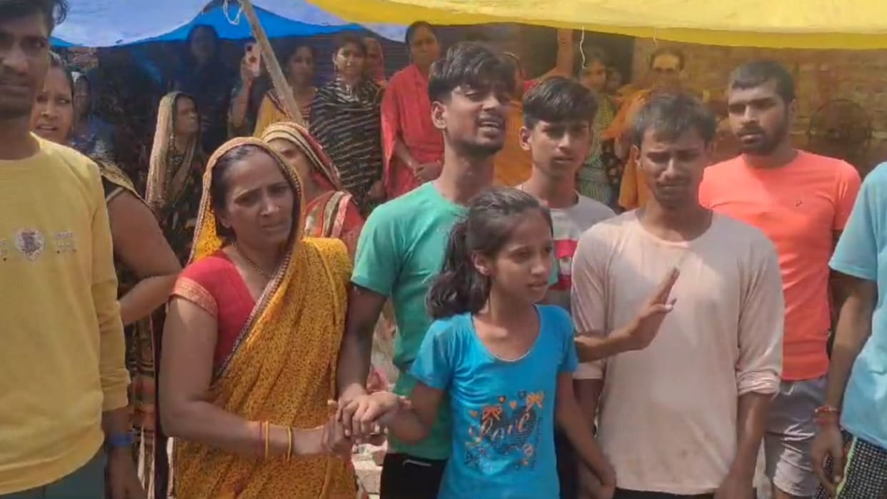 Businessman murder: family men are protesting and not going for cremation.