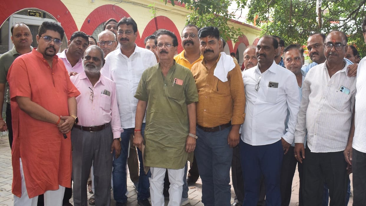 Lakhimpur Kheri slap incident traders demand for action against the accused