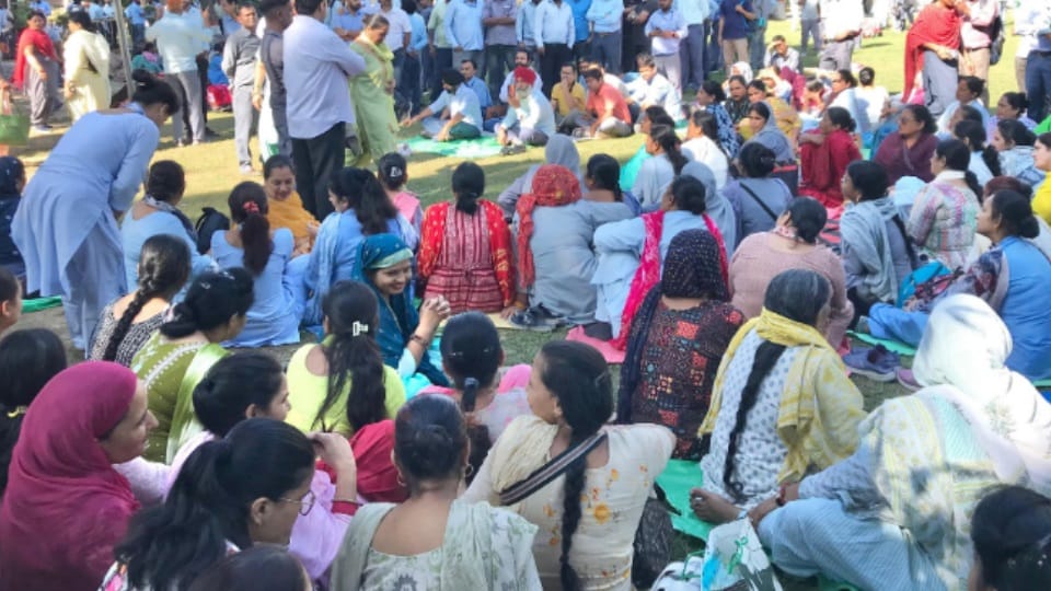 Ward attendants strike in chandigarh PGI