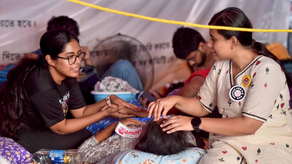 Hunger Strike continues to demand justice and security for the victim, two more doctors also join