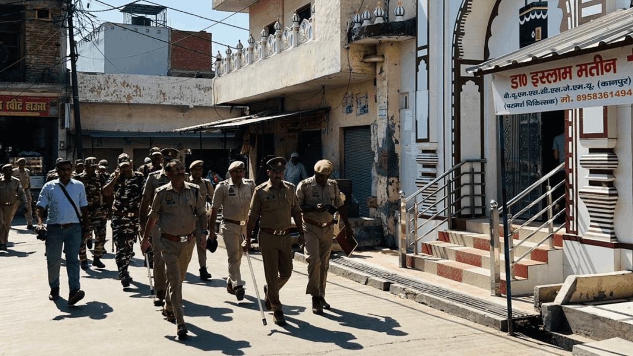 Friday prayers were offered peacefully in all mosques in Dasna yati narsinghanand controversy