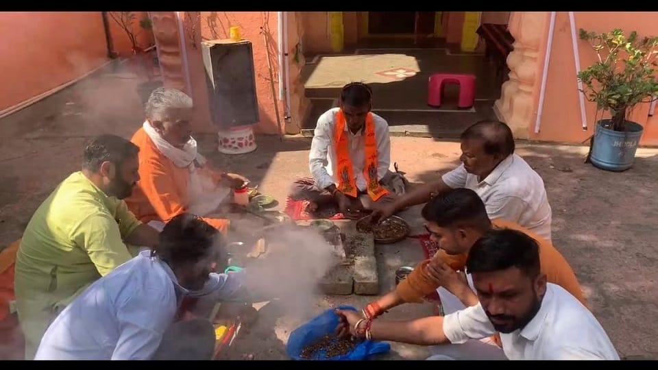 Saharanpur: 25 years ago changed religion, now Shahbuddin returned home and became Arjun Sharma
