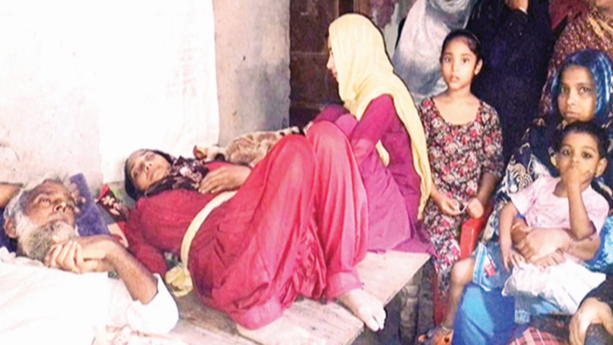 Three funerals were raised together: Saif was the only brother of four sisters, father had blood cancer
