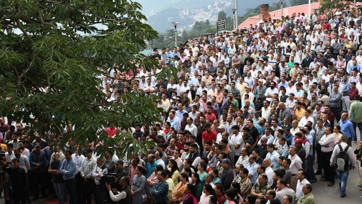Himachal Secretariat Employees Protest again on October 15 to withdraw privilege violation
