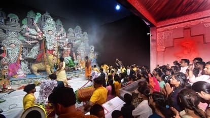 Navratri: Grand adornment of the Goddess, queue of devotees for darshan, echoing cheers