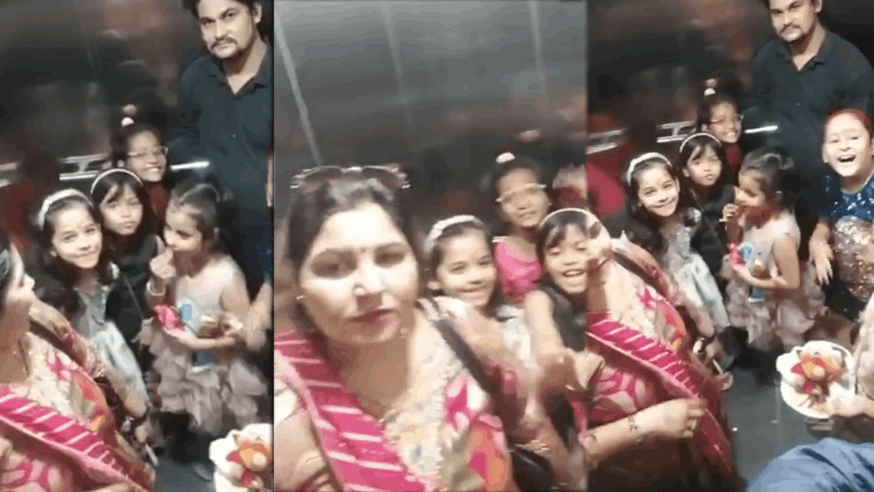 9 people including 6 girls got trapped in lift in Amrapali Golf Homes Society