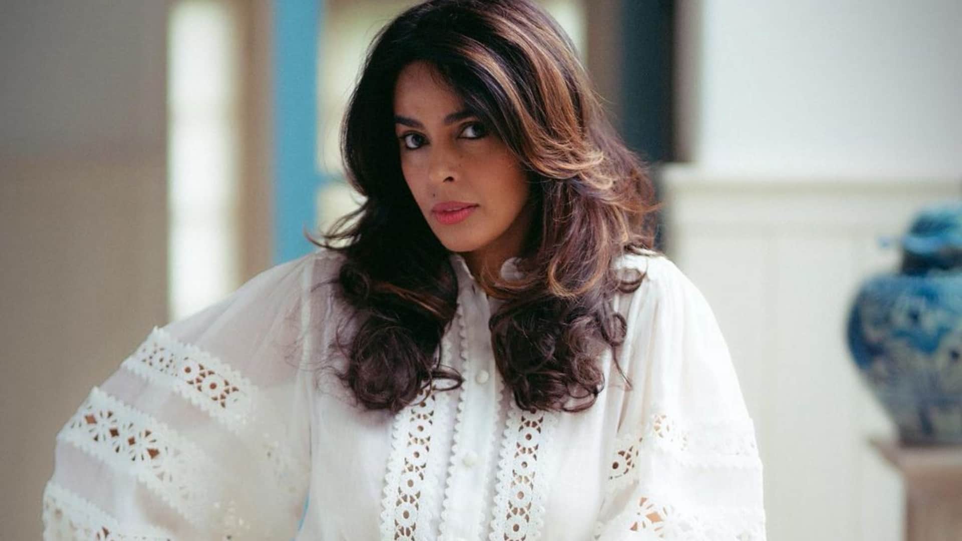 Mallika Sherawat feeling uncomfortable while shooting bold scenes with Emraan Hashmi in Murder as per report