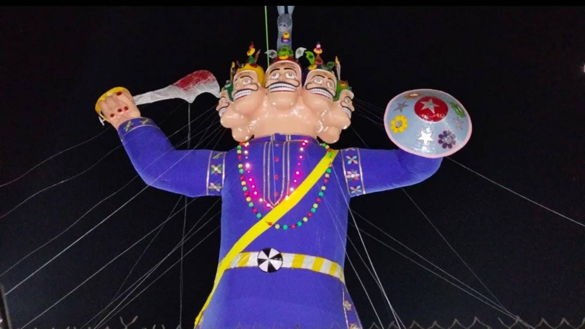 Katni Dussehra Preparations complete for MP famous Kamor Dussehra 102 feet tall Ravana