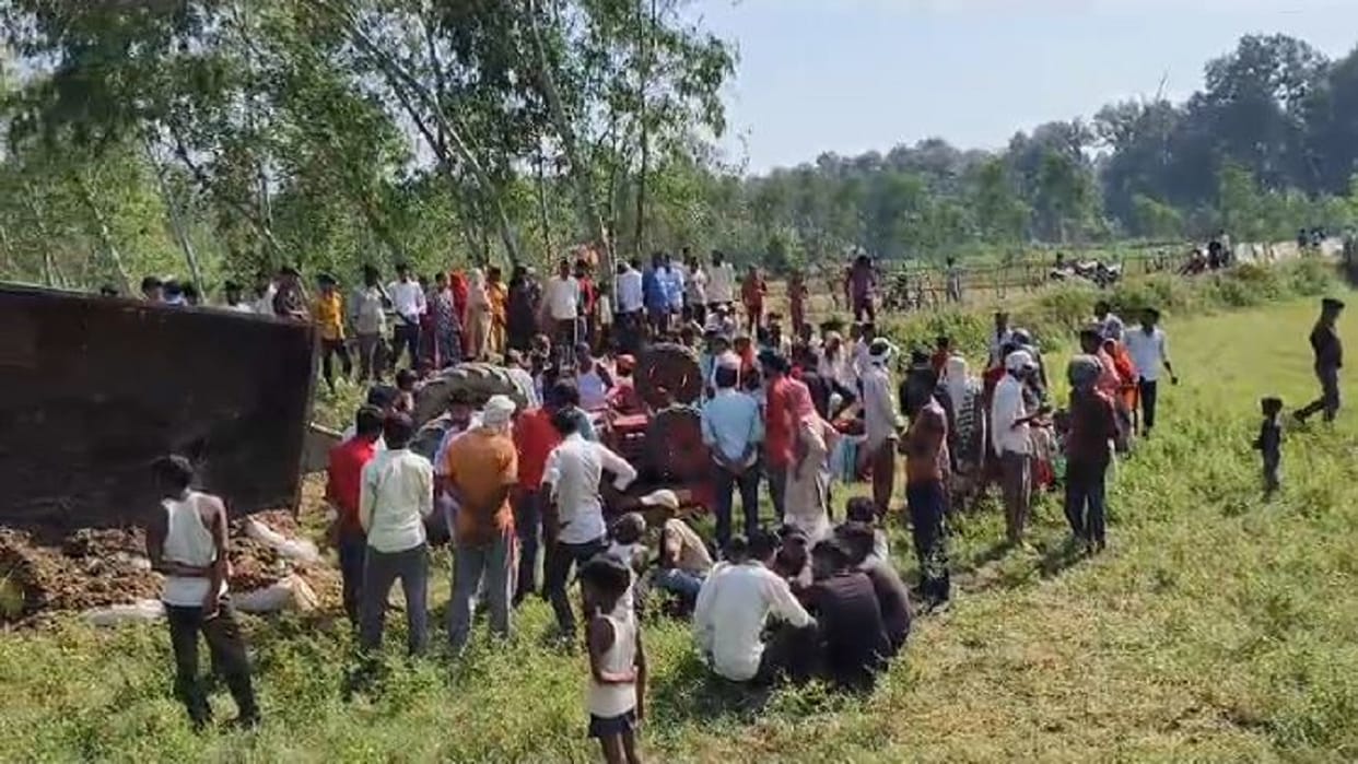 Farmer dies after tractor-trolley overturns in Pilibhit