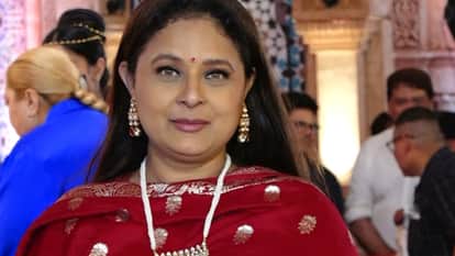 ninth day of Navratri Kajol seen with Tanisha and Sharbani mukherjee at Durga Puja see beautiful pictures