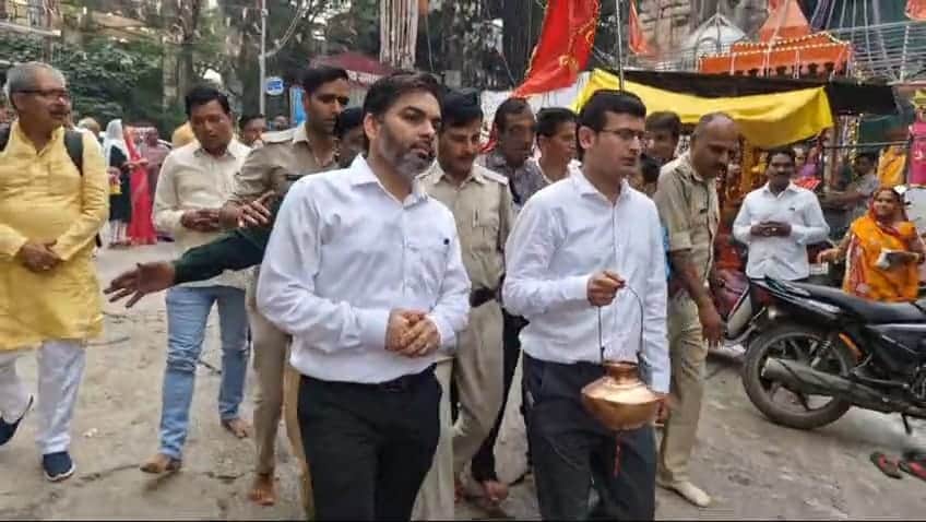 Maha Ashtami: Ujjain Collector offered liquor to the goddess, performed city puja to wish for happiness