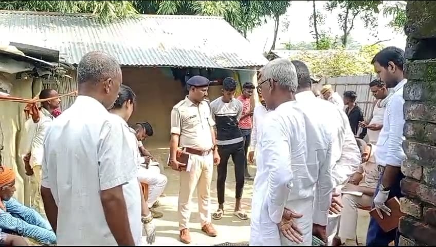 Bihar: Dead body of a woman found hanging in Madhepura, husband and sister-in-law accused of murder
