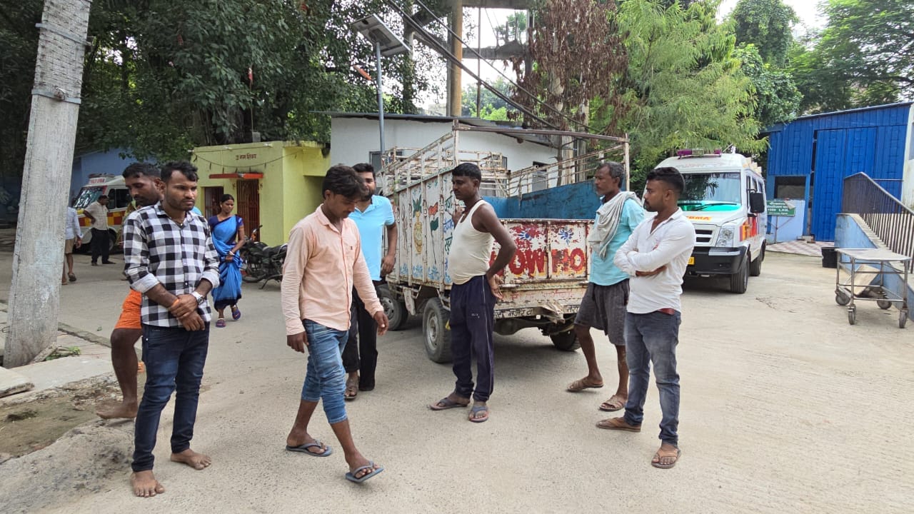 Bihar News: Begusarai son dies in front of parents, had gone to immerse the urn, drowns in Gandak river