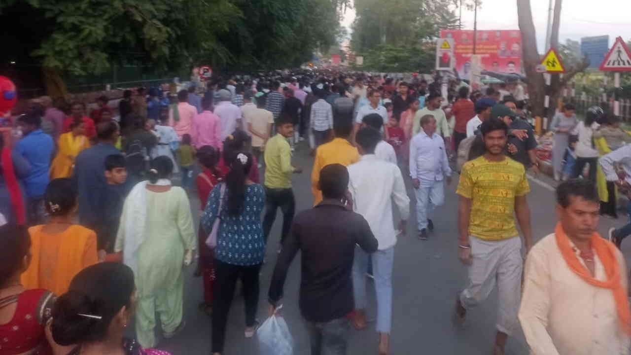 Dussehra 2024 Dussehra Mahotsav organized in Dehradun CM Dhami arrived huge crowd gathered Watch Photos