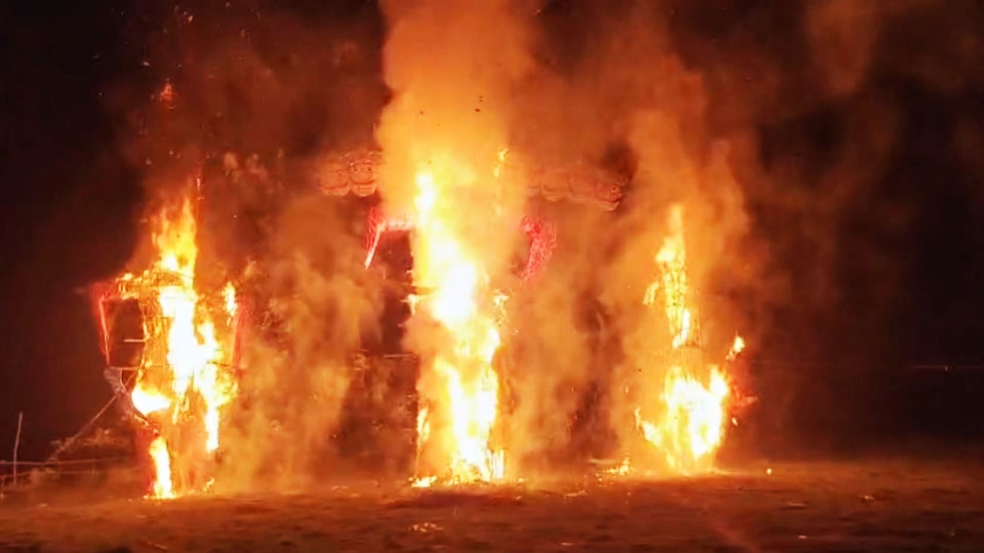 Dussehra Huge Effigies Of Lankapati Burnt In Purnea Supaul Chapra dussehra-huge-effigies-of-lankapati-burnt-in-purnea-supaul-chapra